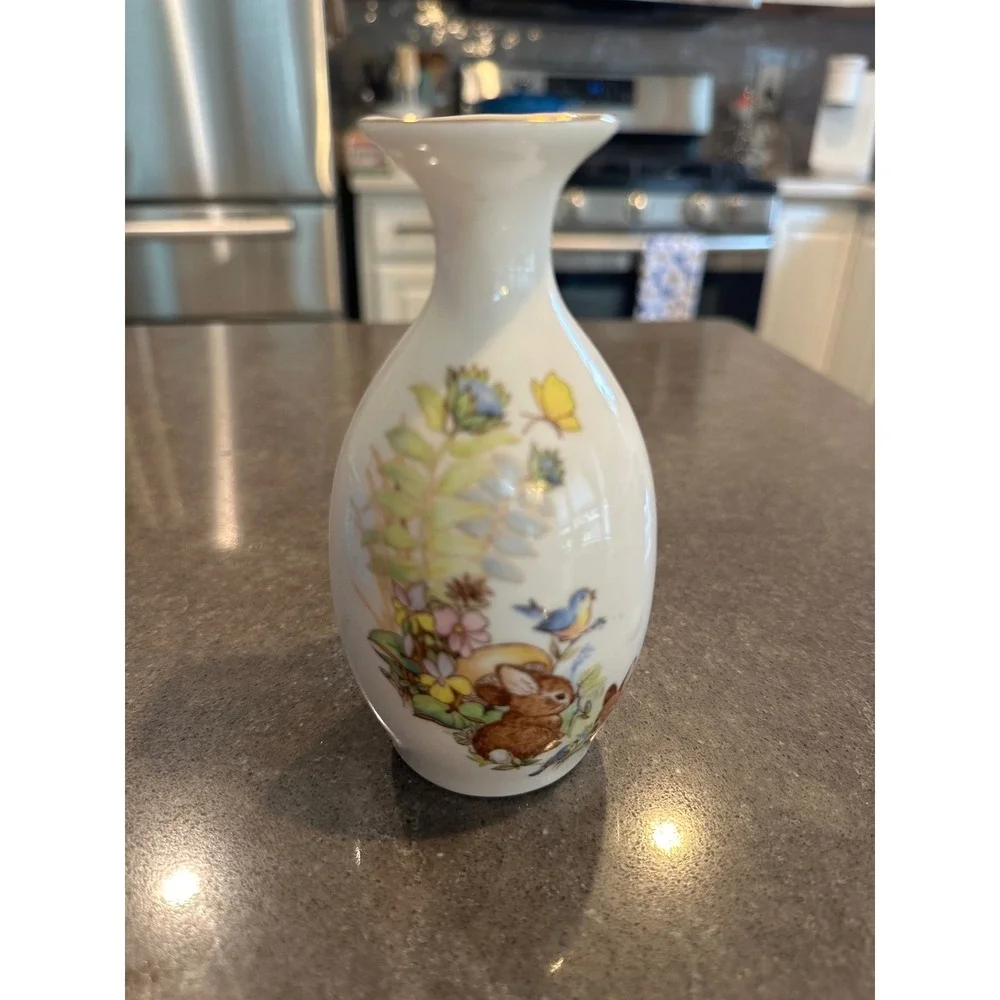 Vintage Bunnies Fine Bone China Bud Vase White Rabbit Floral Gold Rim 4.5 Inch